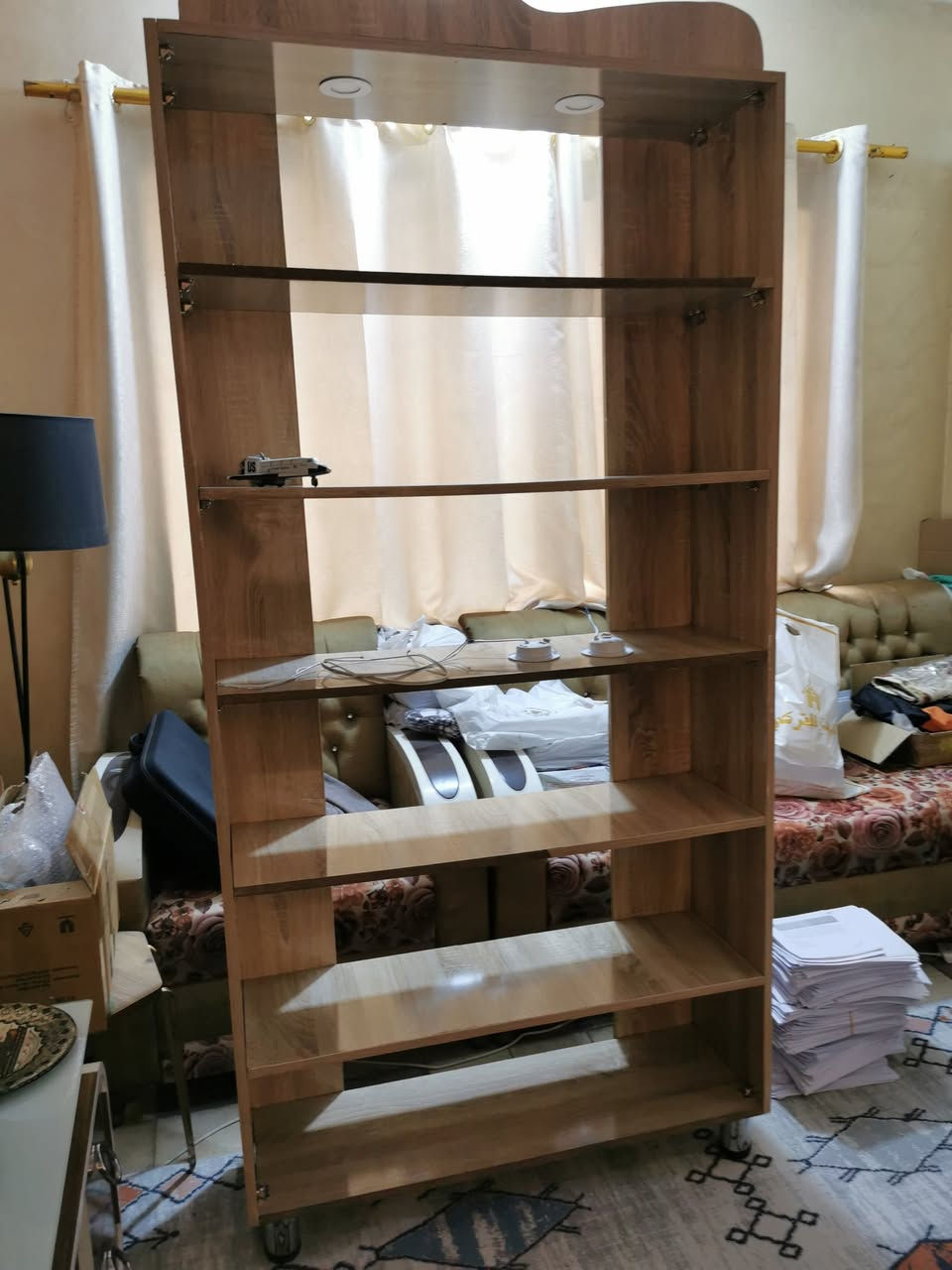 للبيع
فاترينه خشبي حجم كبير 
ارتفاع ٢٠٠ سم عرض ١٠٠ عمق ٣٠
بيها لدات اضائة
السعر ٩٠ الف


**إذا كنت صاحب هذا الإعلان وتريد حذفه لأي سبب، رجاءا أرسل رسالة إلى الدعم الفني**