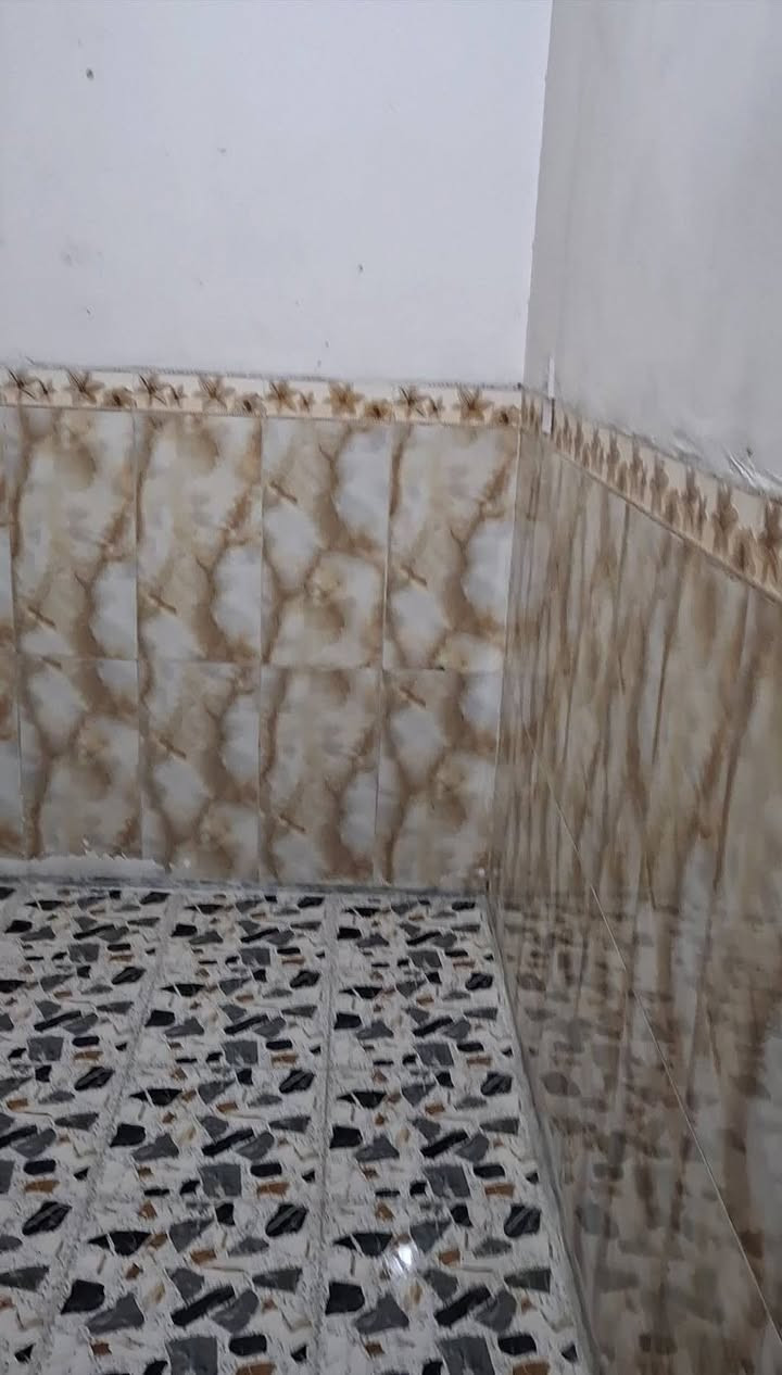 بيت ٧٥ للبيع خلفية طابقين يحتوي الطابق الاول على استقبال وغرفة  نوم ومطبخ وحمام خارجي وداخلي والطابق الثاني على غرفة كبيرة على طول غرفتين وحمام 
العنوان : ام نجم قرب اعدادية العراق 
الاستفسار : ***********
