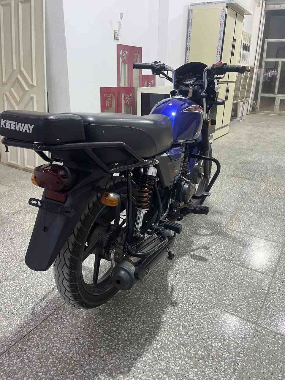 سلام عليكم دراجه كيواي ستي لبيع موديل 21الدراجه جدده مكان الدراجه نجف حي النداء شارع مجمع قمبر رقم الهاتف ***********
