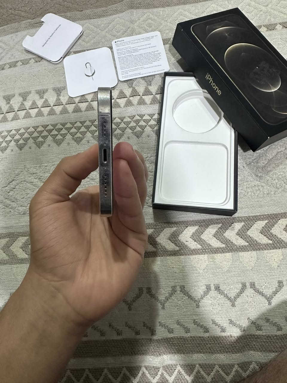 سلام عليكم آيفون ١٢ برو ماكس ذاكره ٢٥٦ بطاريه ٧٧ الجهاز مكفول من كلشي نضافه ١٠٠ بل ١٠٠  بس شويه بي اثر مال كفر بل شاصي ويروح بل ثنر الجهاز للبيع أو مراوس سعر ٥٠٠ وبي مجال قليل كلش مكاني كربلاء حسينيه جريه مركز الطف


**إذا كنت صاحب هذا الإعلان وتريد حذفه لأي سبب، رجاءا أرسل رسالة إلى الدعم الفني**