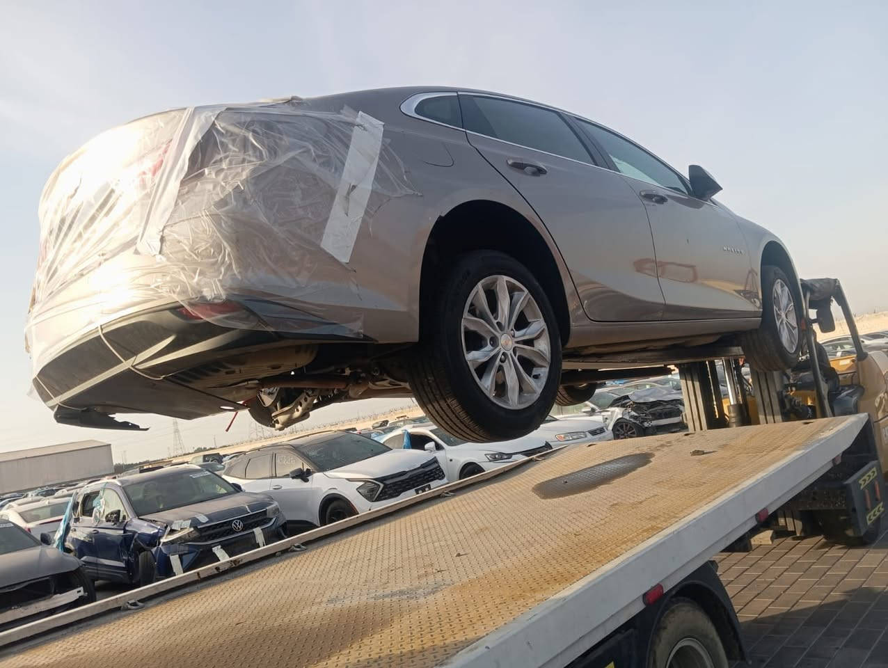 ماليبو 2024 LT
السلام عليكم 
السيارة حاليا بدبي حادثها موضح بلصور السيارة تشتغل وتمشي من المزاد ماشيه 34000mi سعر السيارة مطروحة بدبي 85 ورقه 
للاستفسار ***********
يمكن ادخالها على البصرة 
يمكن ادخالها على الشمال
