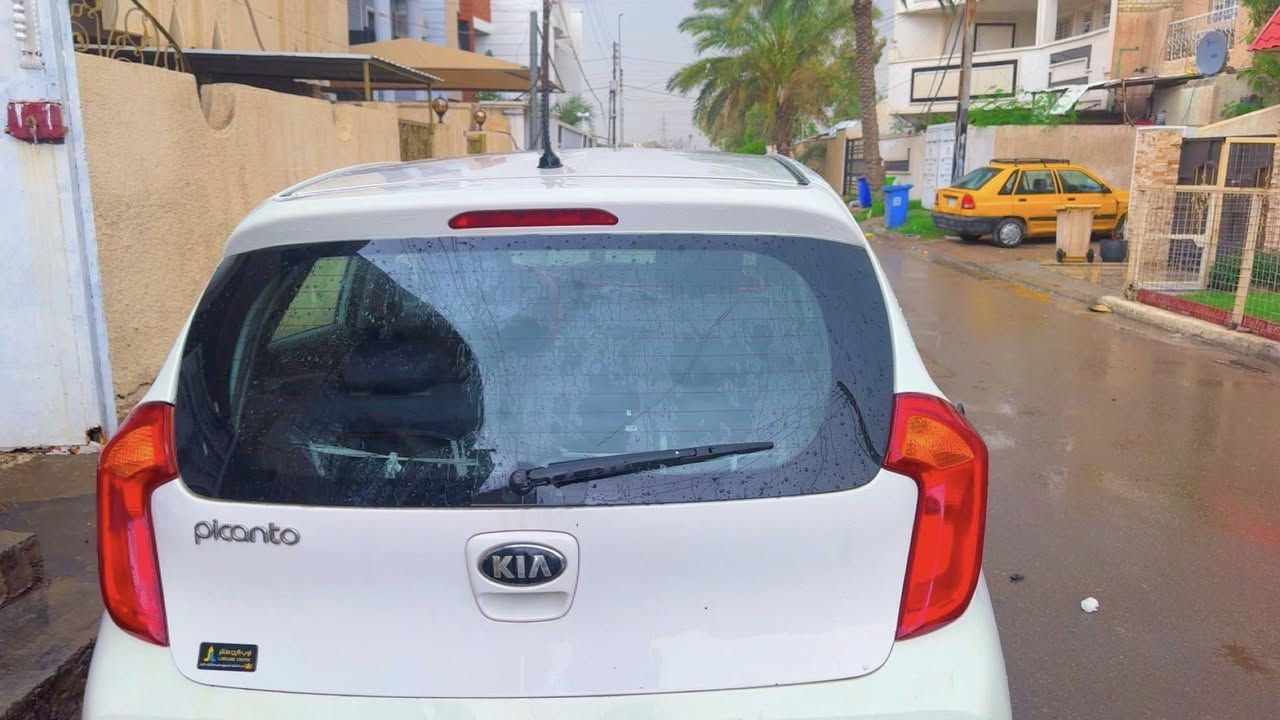 السلام عليكم 
سيارة بيكانتو للبيع 
موديل ٢٠١٥ 
رقم بغداد 
نظيفه جدا 
سعرها ٧٧ وبيها مجال بسيط 
للاستفسار الاتصال 
على ***********
