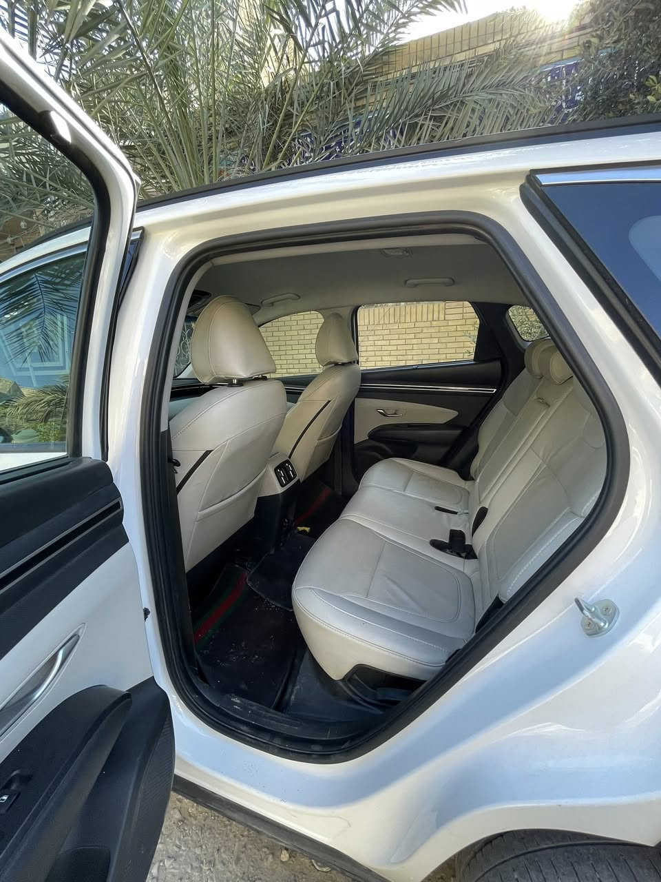 السلام عليكم
توسان 23 اربيل بيها بارد بالجنطة فقط ماشية 144 الف 

مواصفاتها معروفة بدون فتحة كشن كهرباء 

$205 بيها مجال 

للاتصال فقط واتس ماعندي

‭ 0790 266 5376‬
