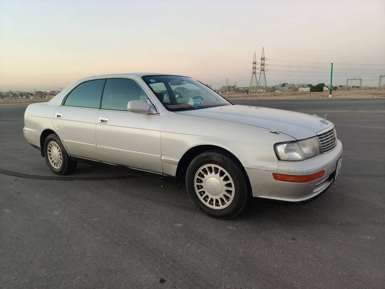 سلام عليكم
بطه كراون مديل 93 
كير مكينه مكفول 
تبريد منضومه جديده 
تخم تاير 
شاشه اندر ويد 
سياره نضيفه معنه كلمه ومكفوله من الكص ونقل والصبغ 
رقم بصره بسمي 
سعر 69 ورقه وبيه مجال قليل 
***********
