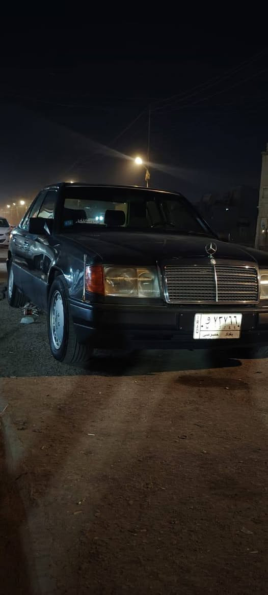 سلام عليكم
مارسدس دب 1991
سنويه لحد ٢٩ مشروع وطني 
 تخم تاير محور فيفتي 300
سعر 50
رقم بغداد
***********
