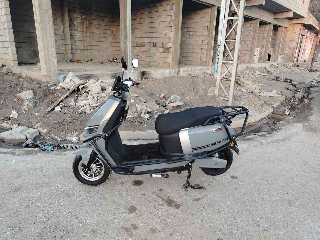 السلام عليكم ماطور شحن مدرع حجم الملف 2500+6بطاريات ماطور فول نضام بك  لايتات زينون عالي ناصي ماطور جديد بمعنى الكلمه لون سمنتي مرغوب اشتريتو بمليون و450 بل قسط ادفع سعر بما يرضي الله الماطور اشتريتو قبل شهر بيع مراوس عادي ***********
