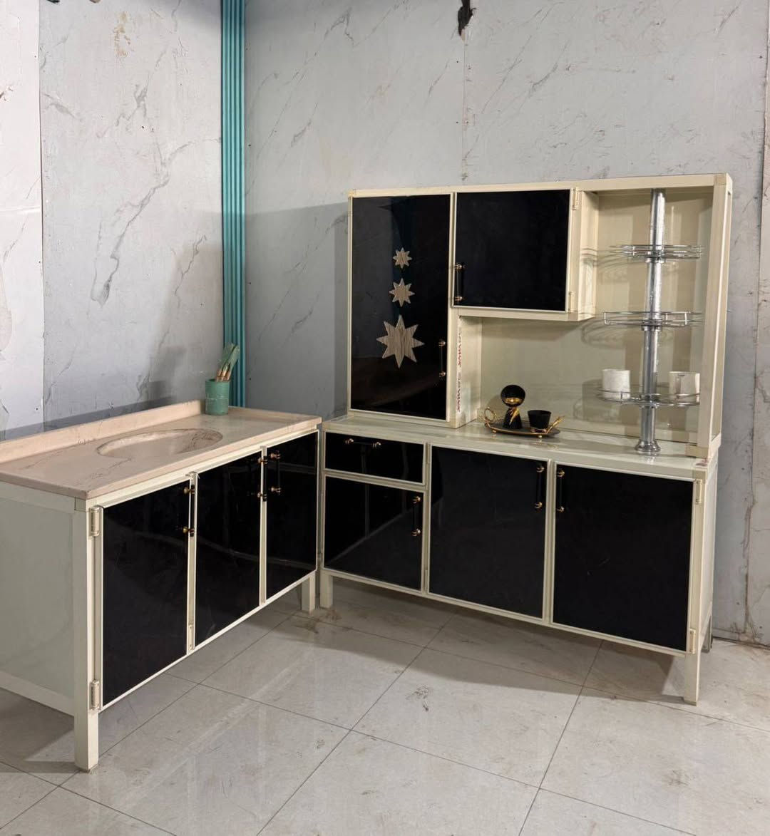 كاونتر المنيوم مترونص ابو سله وسنك مرمر السعر 250الف للحجز واتساب  ***********
