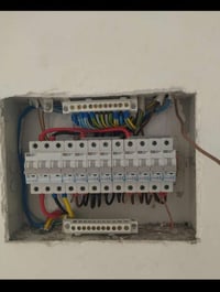 فني كهرباء ذو خبرة في تنفيذ وصيانة الأعمال الكهربائية 07508133886 0771...