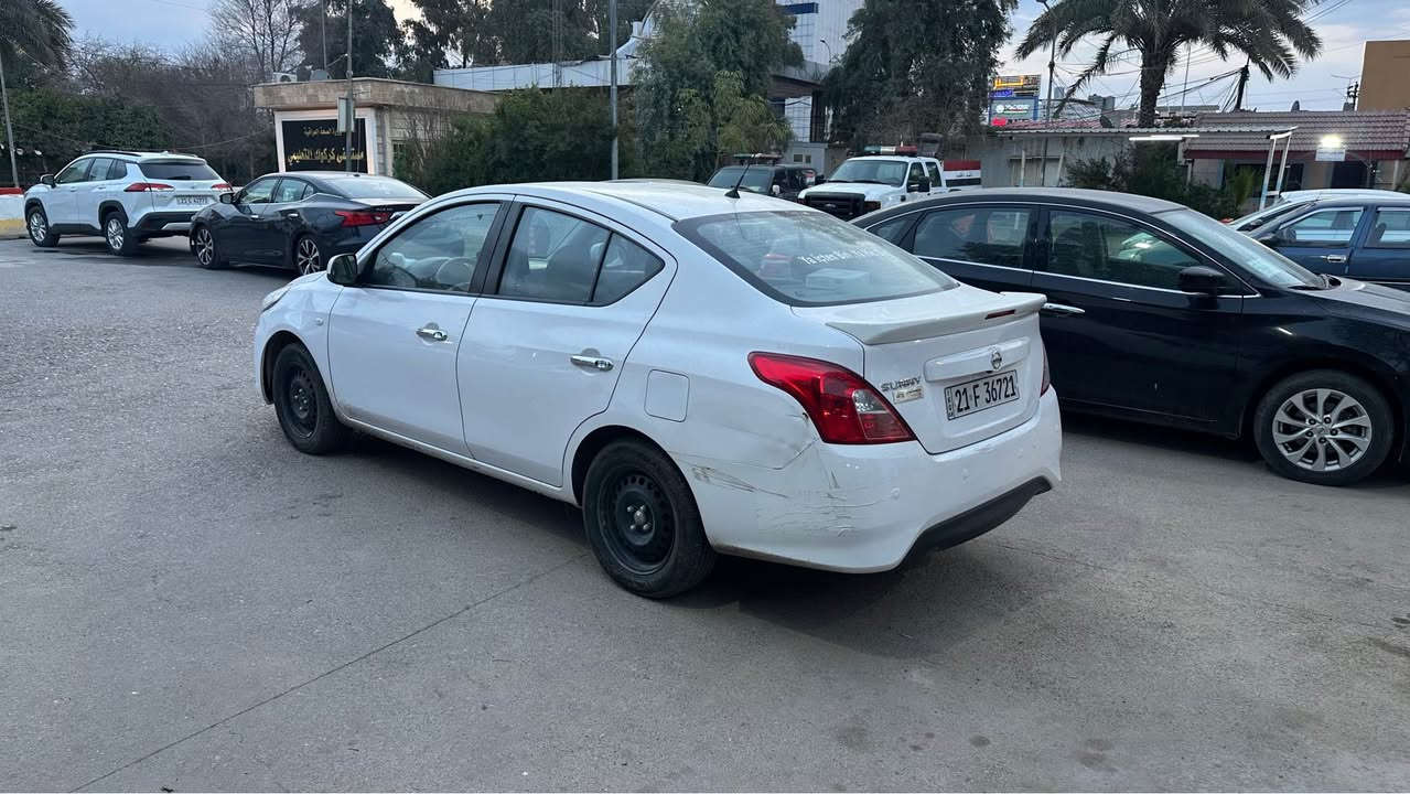 نيسان صني هندي 22 سياره بيها بس حاملغ خلفي شبر تقريبا 
بقيه كفاله ورصعه صغيره جاملغ امامي 
بطاقه بانزين بي وموصفاته معروفه بسمنا رقم اربيل 
سعر مناسب جدا وبي مجال خاص مفتوح او اتصال 
***********

119 كركوك, العراق
