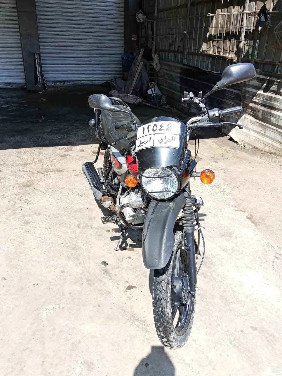 بوكسر موديل 24 ماشية 45,000 نظيفة وما مفتوحة اربيل رقمها وباسمي ( *********** )
