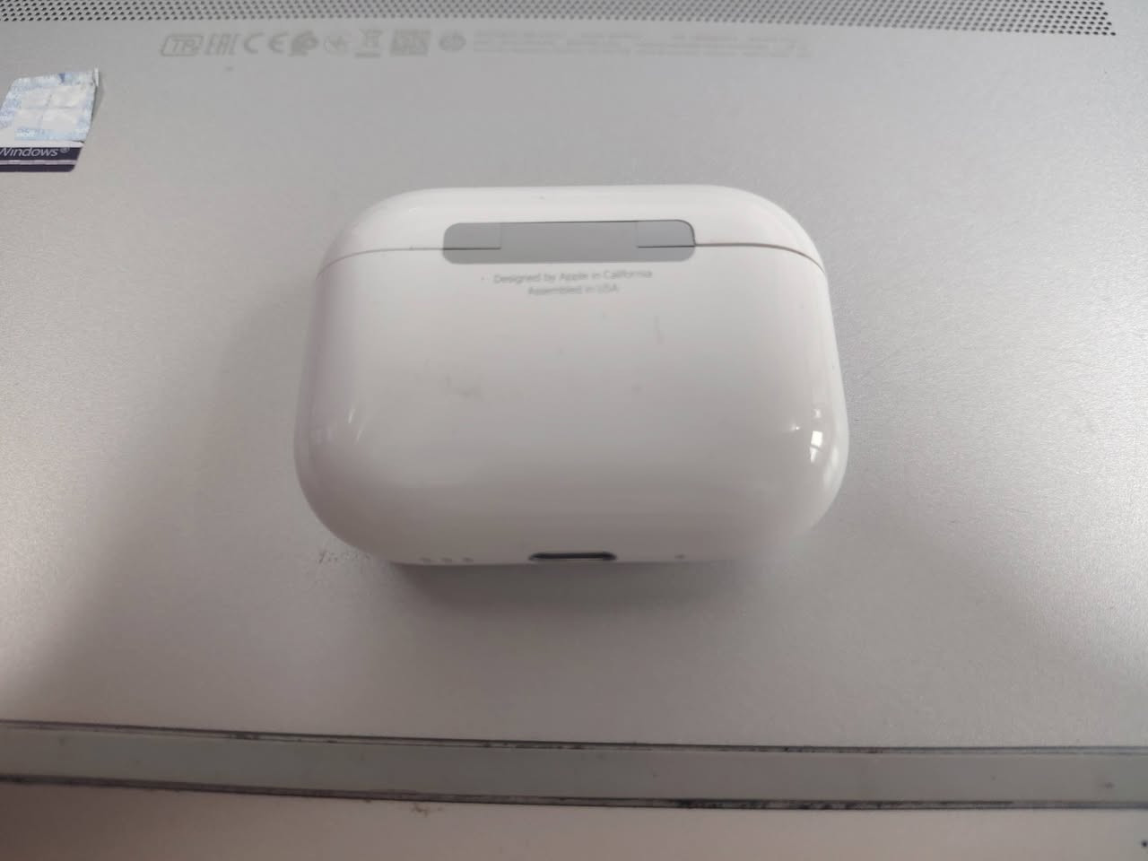 AirPods Pro 3 
ايربود برو ٣ آخر اصدار  ماستر كوالتي  
جيل السابع ⭐️⭐️
عزل ١٠٠٪؜ 💯💯 فول فول كوالتي 
ماستر كوالتي 
صوت و مايك وعزل يعمل بالمس ع حافظه 
علم أمريكي 🇺🇸 
كامل ختومات
السعر ٢٠ الف 
واتس اب ***********
