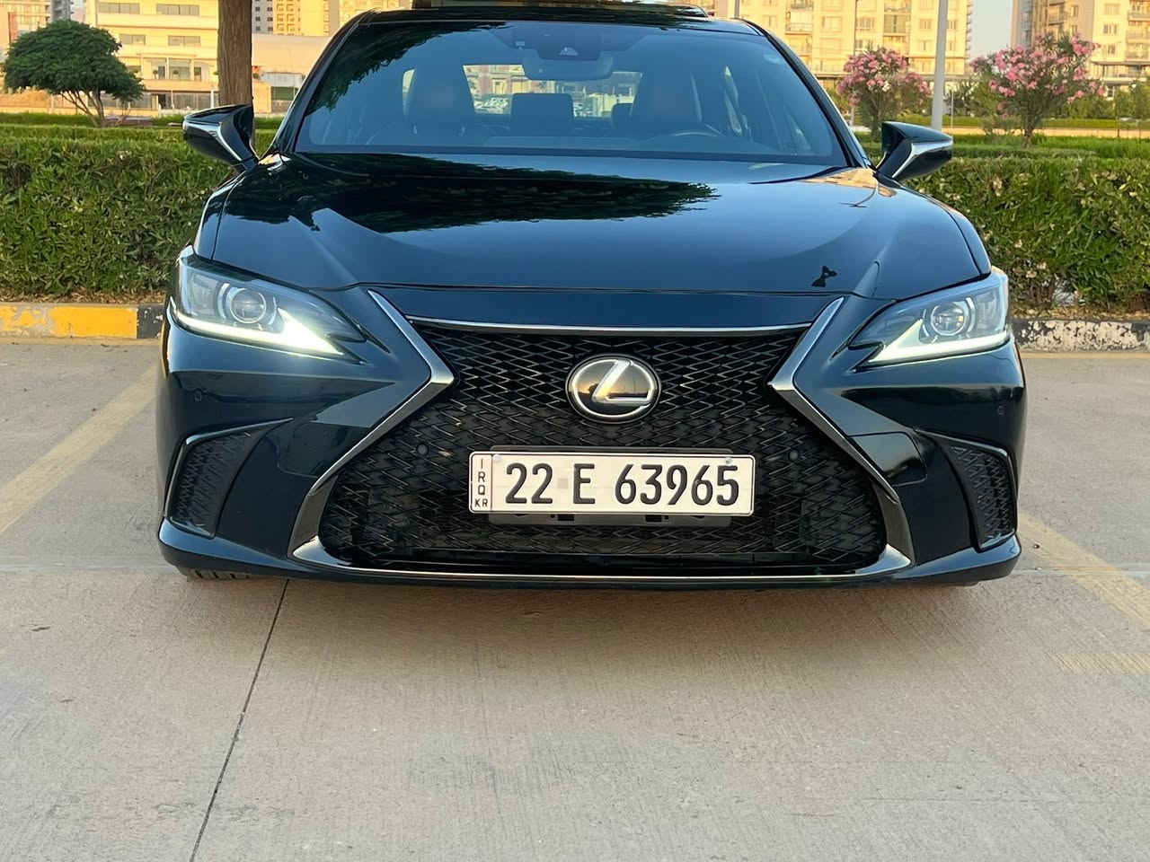LEXUS ES350 FSPORT  
BLAKTOP 2020 
V6 3.5L
وارد ئةمريكية 
فول فووووولللل
 FSport بلادي
(شاشة إلكترونية-كشن خزن - كشنات تدفئة و تبريد - فتحةالسقف- ستيرن تدفئة- بصمة - رادار - حساس امامي و خلفي - شاشة و كامرة)
سيارة باسمي تحويل و وكالة بالشرط
سعر 265$
 سنوية جديد لحد ٢٠٣١ 
سيارةبس بها ٣ قطع امامي بدون دواخل بدون ارباك
مكان السيارة بالسليمانية
رقم ***********
