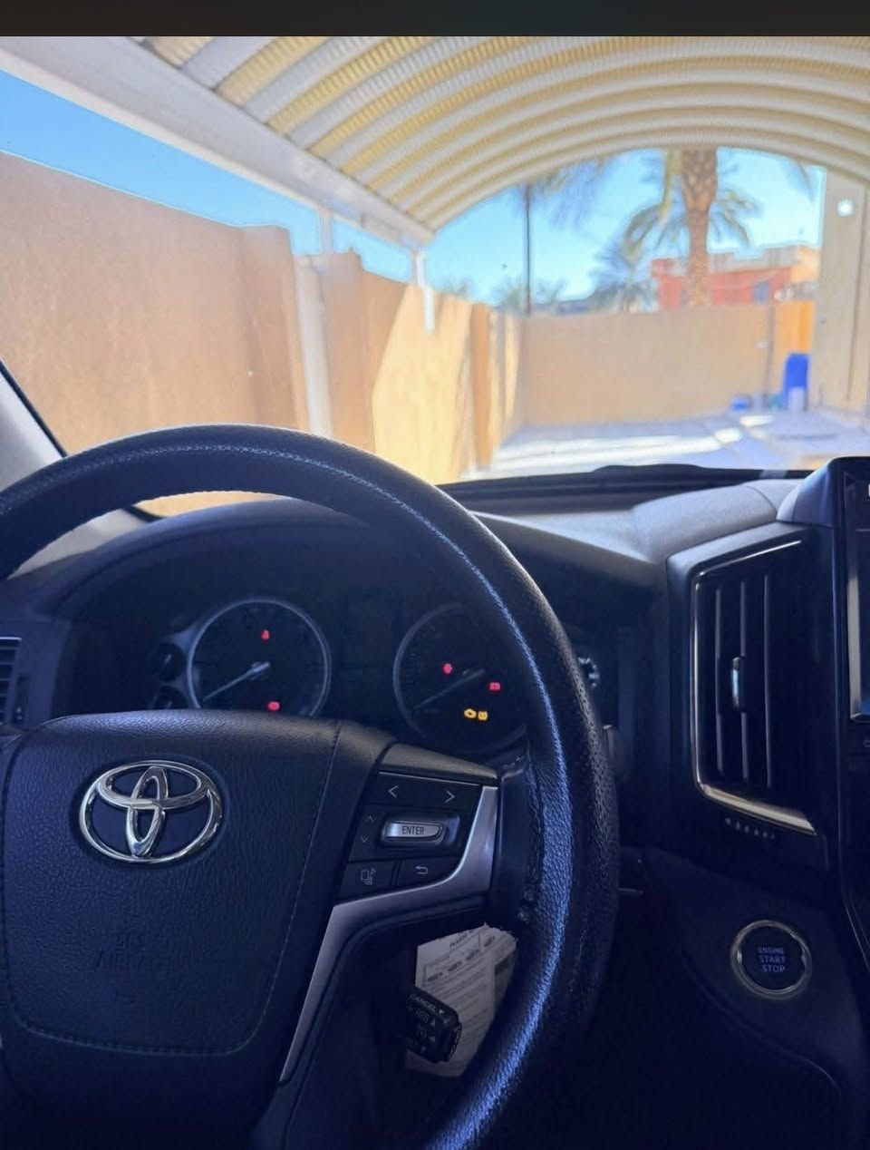 لاندكروزر 2020 
بريم اصلي 
ماشيه 73 
السياره نظيفه من كلشي 
مكان الانبار 

السعر خاص 
الهاتف ‭***********
