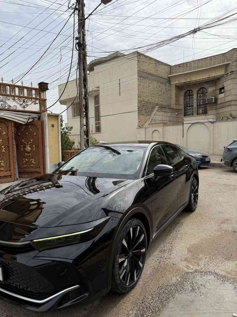 السلام عليكم
تويوتا كراون ماجستا أعلى موصفات وكاله عبد لطيف 
موديل 2023 
رقم بغداد 
ماشيه 59 الف 
سياره مغلفه PPF امريكي اصلي 
سيارة  مكفوله كفاله عامه و سونار موجود ب منشور  
محرك 2400 تبريو 
ويل حجم 21 
فور ويل
ابواب و صندوق شفط 
رادار امامي و خلفي 
بانوراما 
كشنات جلد وكهرباء 
دفئه ستيرن و كشنات 
داتا شو 
تحديد مسار سياقه ذاتيه 
توقف ذاتي 
6 وضعيات قياده 
وبعد بيها هواي موصفات 
السعر : 34.800 دولار  وبيها مجال 
مكاني بغداد بلديات 
الرقم :***********
