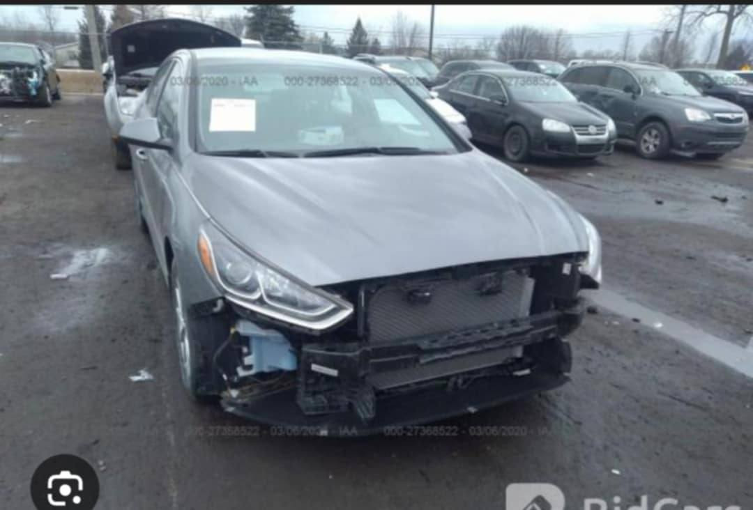 السلام عليكم سوناتا وارد امريكي ل2019لبيع سونار موجود بل منشور السعر 147 بي مجال مكان كربلاء حي العباس الاتصال ***********
