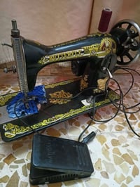 مكينة خياطة • نضيفه • شغاله