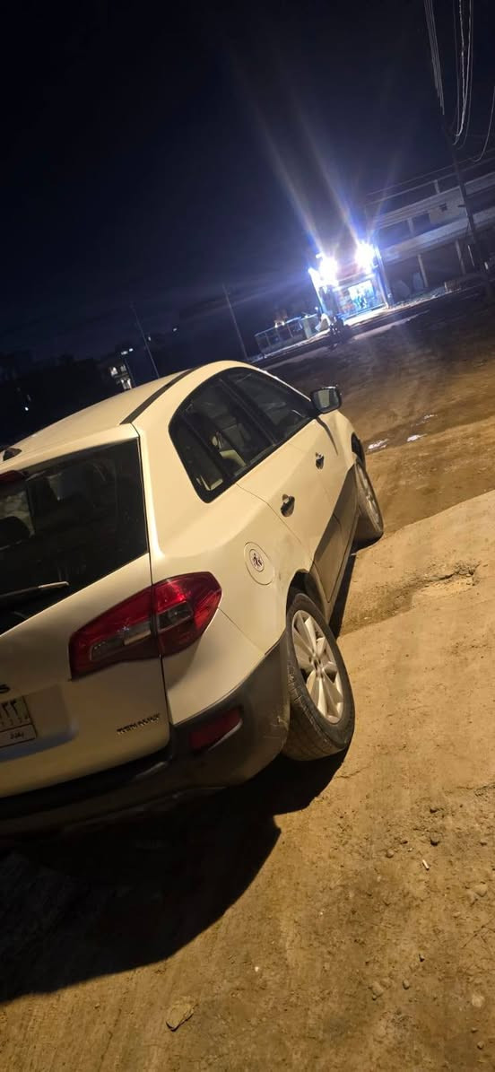 للبيع رينو كوليوس 2009 محرك كير جدد تدفأة تبريد صدر امامي جديد تخم تاير جديد كهربائيات كلها شغالة عدا الجامة بصف السايق غرفتها حلوة سيارة جاهزة رقم بغداد ومكانها بغداد تحويل مباشر. السعر 70 ( مكلف بالنشر  ) للاتصال *********** .
