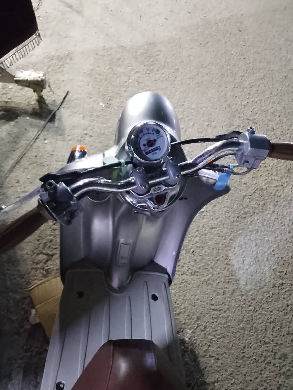 دراجه مصريه  فحل مكينه مكفوله قفل اكسنت بيه مامفتوحه بس جملاغ شويه بي كسر انطيك مكينه مكفوله شلعه معدل فول فول مكاني دور العمال وهاذه رقمي***********
