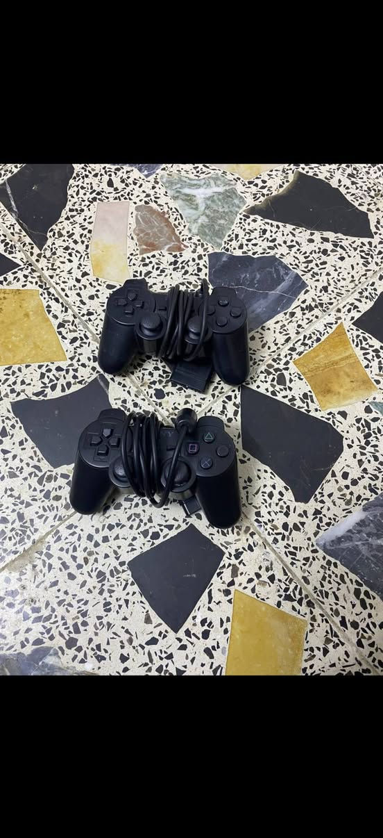 السلام عليكم 

جهاز بلي 2 للبيع بسعر مناسب 
ملحقاته: 2 يدات «اداة تحكم» 
2 ميموري او جهاز خزن 
يحتوي على 123 لعبة او اكثر 
بيه ثنين فلاش ثنيناتهم يتحملون 32 گيگا 
محولة و توصالة وفيش 
مكاني بغداد مدينة الصدر ق 70
سعر الجهاز 40 الف قفل 
للتواصل: ***********
واتساب 
وهذا التليكرام: H5_A4D
