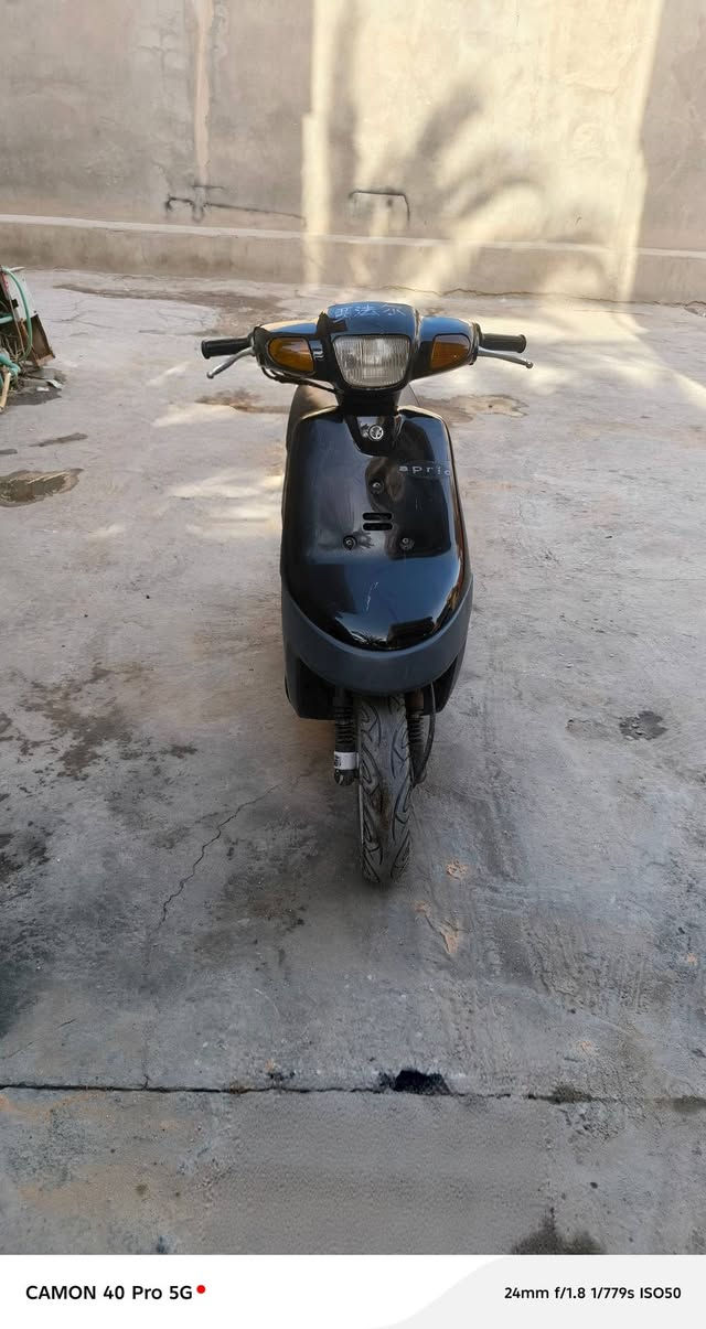 السلام عليكم دراجه بطه للبيع موديل 2003 ما مفتوحه مكفوله كفاله عاعمه كهربائيات كله شغاله السعر 400 مكاني كربلاء الرقم ***********
