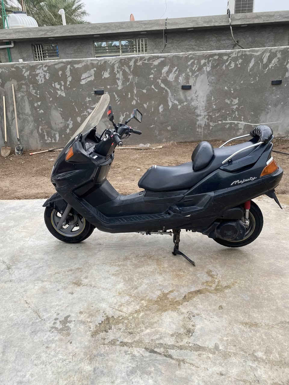 سلام عليكم دراجه ماجسته دراجه نضيفه مابيهه اي نقص دراجه خير من الله شلعه معدل كهربائيات كله شغال 
السعر 400وبيهه مجال بصيط 
العنوان:الدوره البعيثه قرب مرقد شيخ زوين 
هاتف:***********
