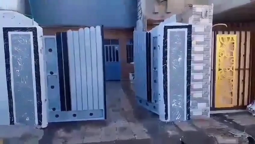 يوجد لدينا بيت للبيع في حي الانتصار خلف شارع 60 تجاري 100 متر السعر 51 مليون مداولة مكتب رقم ***********او***********
