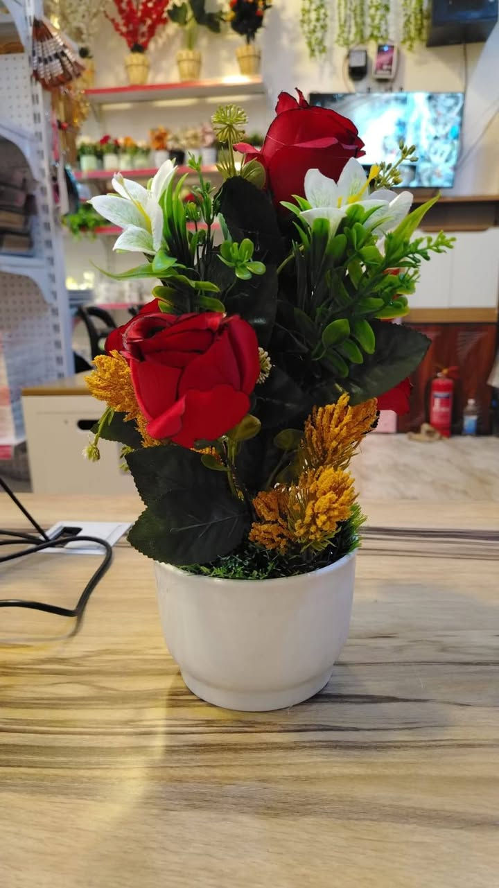 تشكيلة ورد صناعي من نور التوكل 🌹
أناقة تدوم… ألوان راقية وترتيب يضفي جمال خاص على كل زاوية ✨
زورونا واختاروا الأجمل 💐
يوجد توصيل لجميع المحافظات
***********
