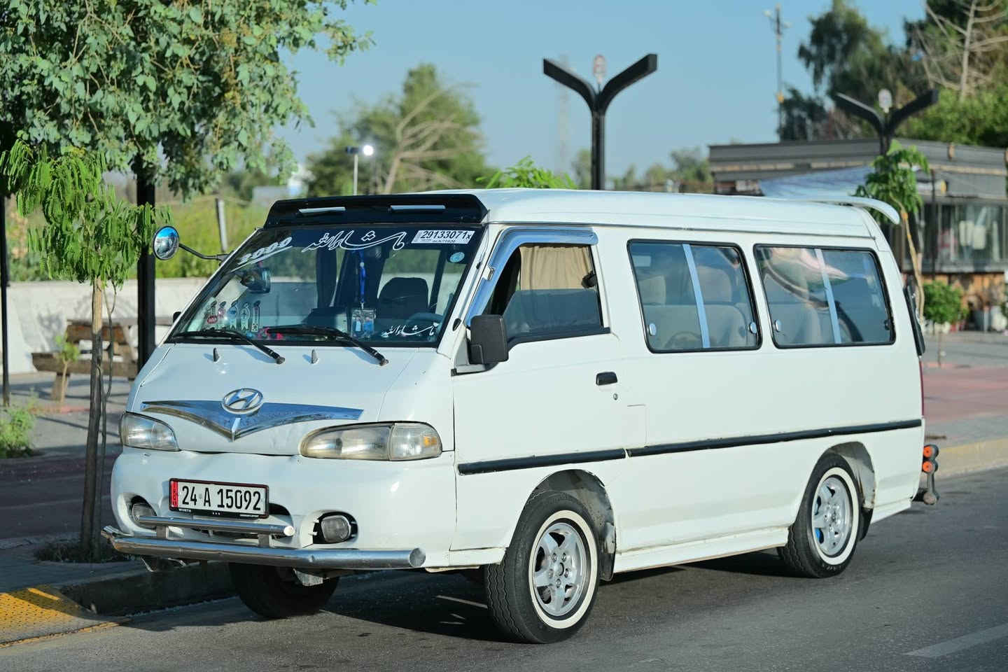 سلام عليكم 
هوندي موديل 98
سنويه 30
كير مكينه اكسل 
شرط 
طخم كله جديد 
واير منيه كله شغال 
شاشه كامره +مضخم 
كله شغال 
صبغ احزام جماليه 
تحويل ثاني يوم
السعر 80 وبي مجال 
***********
