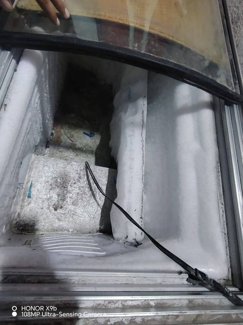 السلام عليكم برادات شرط الشغل نضيفات وشرط ثلج مكان شارع العياده التضحية السعر 500 وبيهن مجال الشراي الرقم *********** انه مكلف بل نشر
