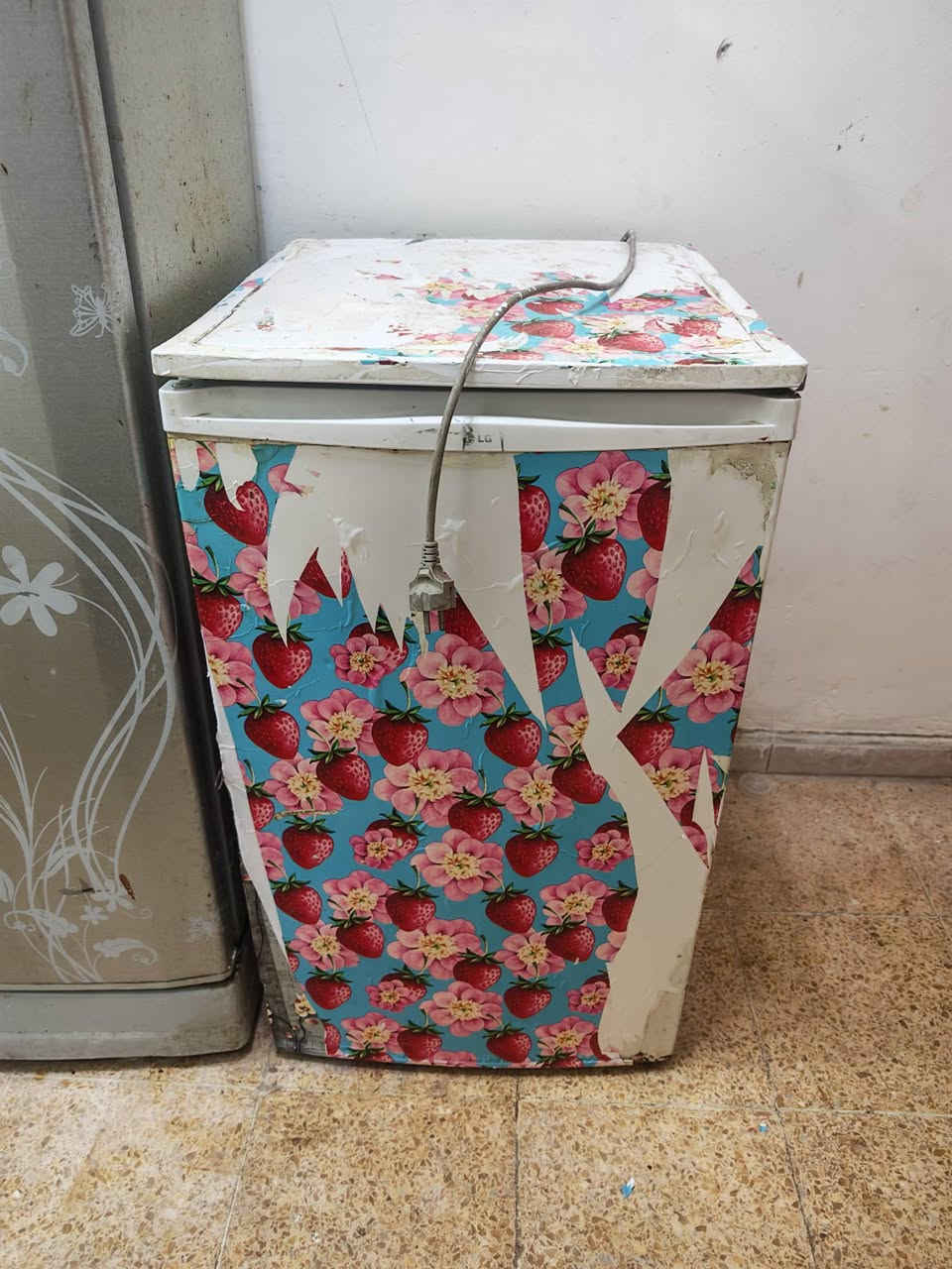 ثلاجات ابد مامصلحات قفل الوحده 70 وصغيره نهايته 40 ليحب يتصل ***********
