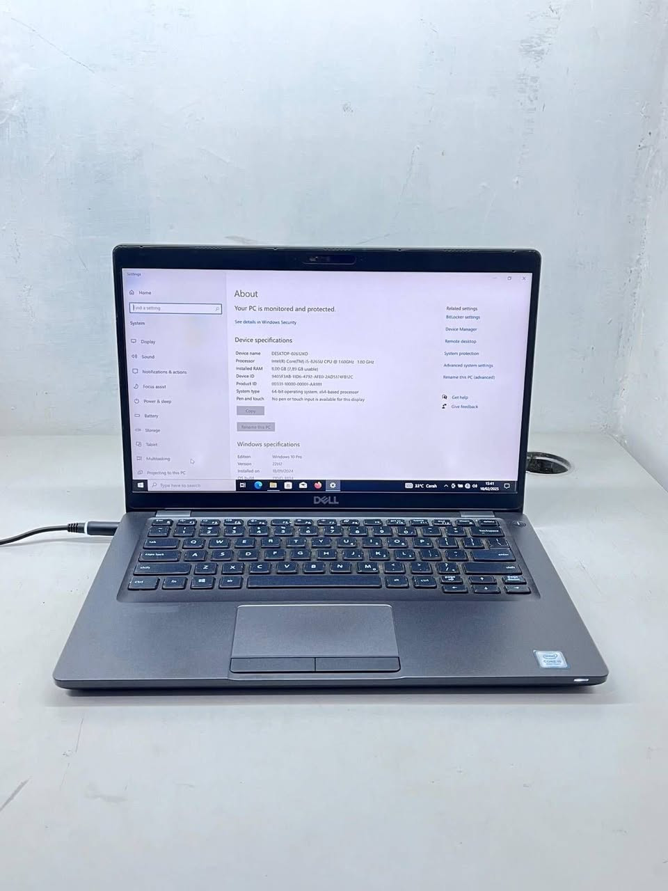 🔥🔥 لابتوب DELL Latitude 5400 + هدية ماوس وماوس باد+ شاحنه اصليه 🔥🔥
💻 المواصفات والميزات:
1️⃣ المعالج: Intel Core i5 – الجيل الثامن
سريع وكفوء، يخلّيك تشغل برامج متعددة بدون تهنيج ويستحمل الشغل والدراسة بكل سلاسة.
2️⃣ الرام: 8GB DDR4
يسمح لك بتشغيل أكثر من تطبيق بنفس الوقت، مثالي للدراسة، تصفح الإنترنت، وبرامج الأوفيس.
3️⃣ الهارد: 128GB M.2 SSD
تشغيل الجهاز والبرامج يكون خلال ثواني، سرعة نقل الملفات عالية جداً مقارنة بالهارد العادي.
4️⃣ الشاشة: 14" لمس
شاشة لمسية واضحة ومريحة، تجربة رائعة للتصفح والعمل، وحجمها مناسب للسفر والدراسة.
5️⃣ كرت الشاشة الداخلي: 4GB Intel
يدعم تشغيل البرامج الخفيفة والألعاب البسيطة، مناسب للعمل اليومي والفيديوهات.
6️⃣ البطارية: جديدة 🔋
تدوم لساعات طويلة، تشتغل معك بدون الحاجة لشحن مستمر، مثالي للدراسة والتنقل.
🎁 هدية مجانية: ماوس + ماوس باد+ شاحنه اصليه
لتجربة استخدام أسهل وأريح، خصوصاً إذا تحب تشتغل أو تلعب براحة أكبر.
💰 السعر: 260,000 دينار فقط
📍 متوفر حالياً – الكمية محدودة
📩 للتواصل:
واتساب / اتصال 📞
***********
