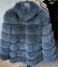 مباع • مقاس ٣٥ • ملابس