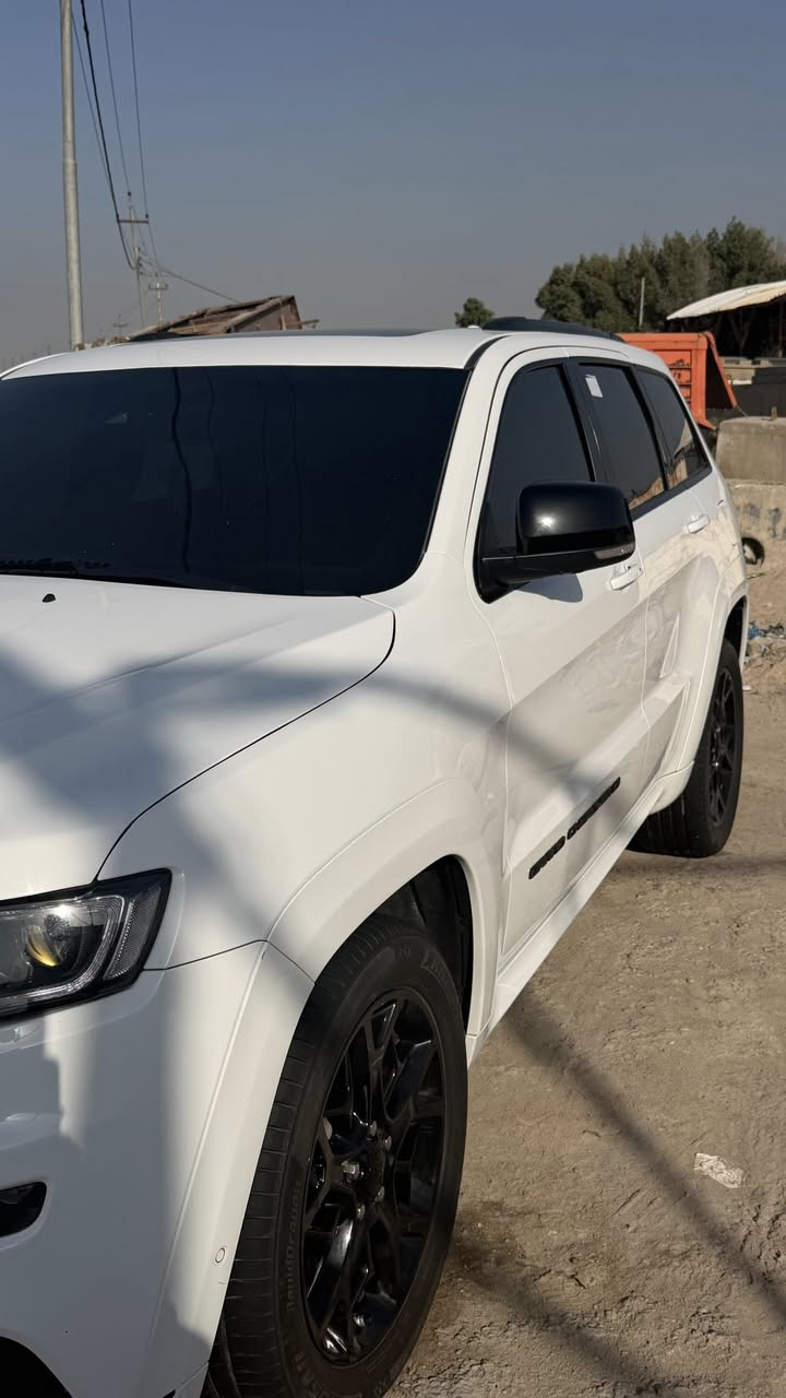 مرخصة الادمن
خوان سياره جيب شيروكي s  خليجي وكالة هارلم

السياره كفاله عامله وجديده وجاهزه مابيه نواقص  ماشيه 
52 الف كيلو 

السياره دهنه كله اصلي 160  وبنازين كله محسن

رقم اربيل وكاله باسم كردي صديقي تريد تحويل تريد وكاله

عنونه الزبير  7717200403، 

سعره 415$


**إذا كنت صاحب هذا الإعلان وتريد حذفه لأي سبب، رجاءا أرسل رسالة إلى الدعم الفني**