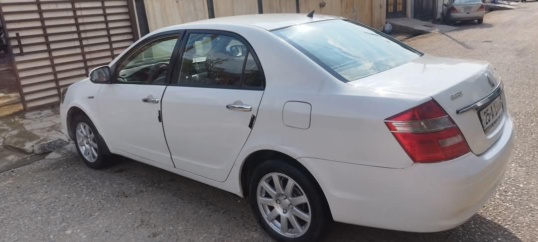 السلام عليكم
سيارة / جيلي (صيني) 
موديل / 2013

ضرر / كلين تايتل 

 حالة المحرك والكير / المحرك نضيف وما معيوب 
الكير كذلك 
نوع المحرك /  4 سلندر صرفها صرف نيسان صني يجوز اقل 
  الكير / عادي 

الرقم / كركوك الماني 

السعر / 70 وبيها مجال للشراية 
وموجود مراوس 

العنوان / كركوك 

التواصل على الرقم فقط 
+964 770 756 8957
