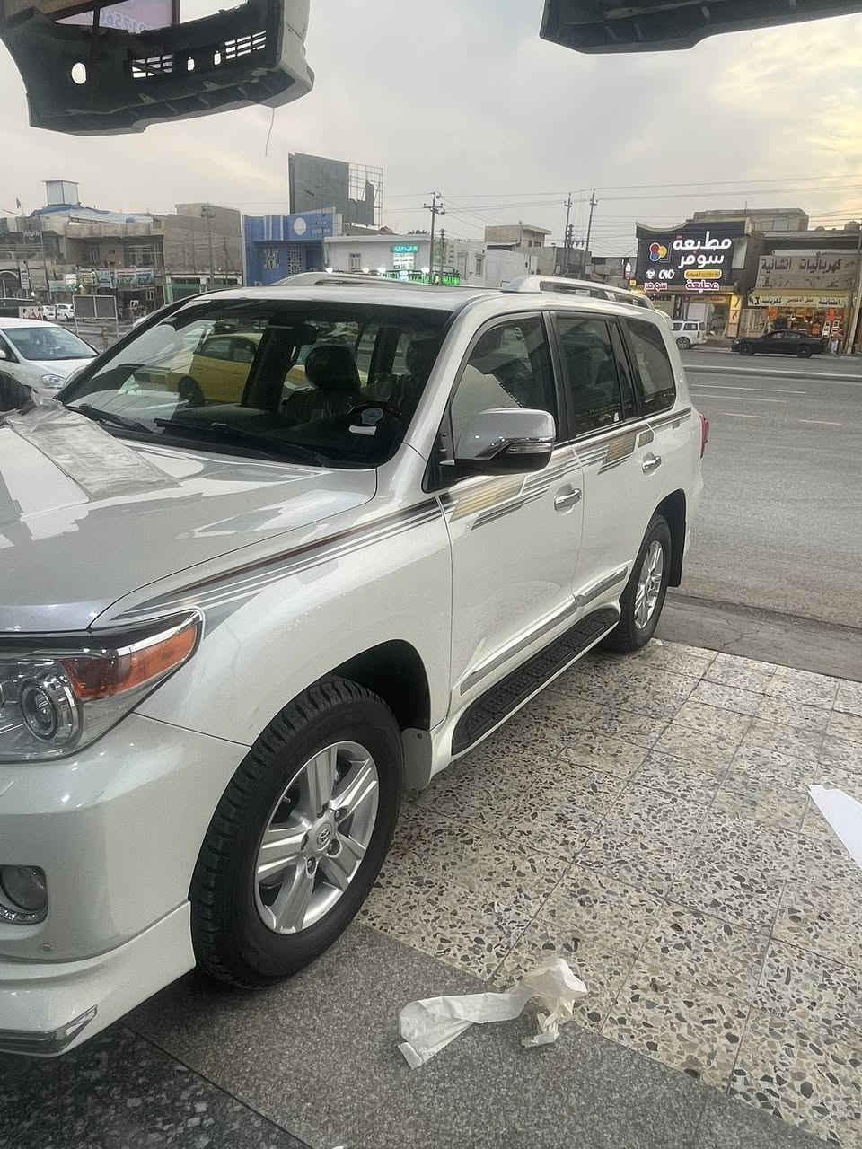 السلام عليكم لاندكروز موديل 14 مكفوله بيع او مراوس حسب القناعه للاستفسار ***********
