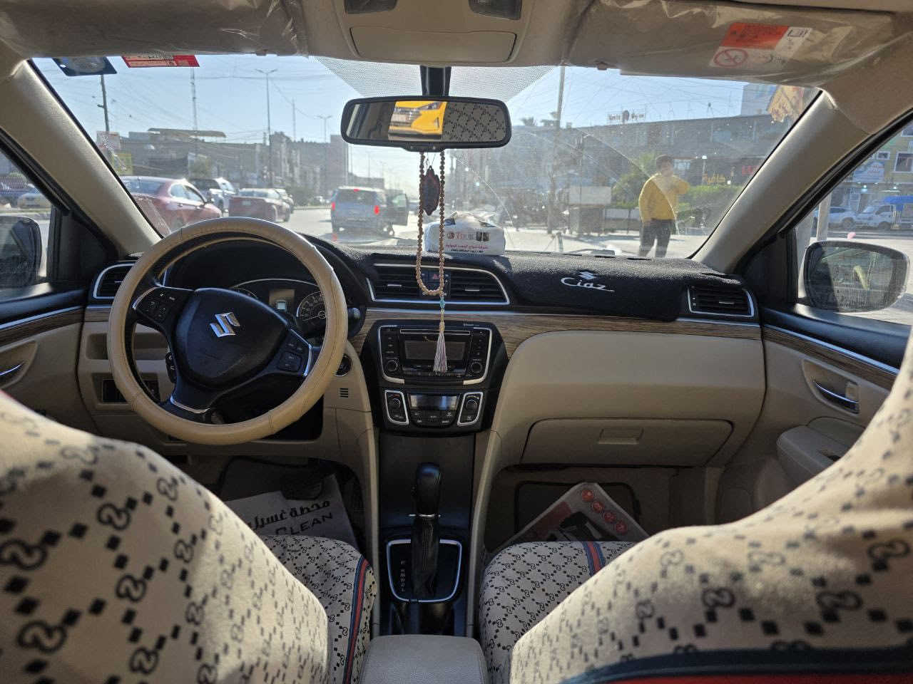 السلام عليكم،،
للبيع سازوكي ( سياز ) موديل 2023 
مكفولة كفالة عامة
ماشية ٣١ الف كيلو
المواصفات ✅
بصمة تشغيل
بصمة ابواب
تحكم ستيرن 
كروز سرعة 
كشنات جلد 
حساسات
قطعتين تبريد 
مري شفط كهرباء  + اشاير بالمري 
لد امامي 
ويل كب كروم 
شاشه 
شرط التحويل 
التفاصيل الاتصال على الرقم 
***********
السعر ١٢٣$ وبيها مجال
بغداد / حي اور
