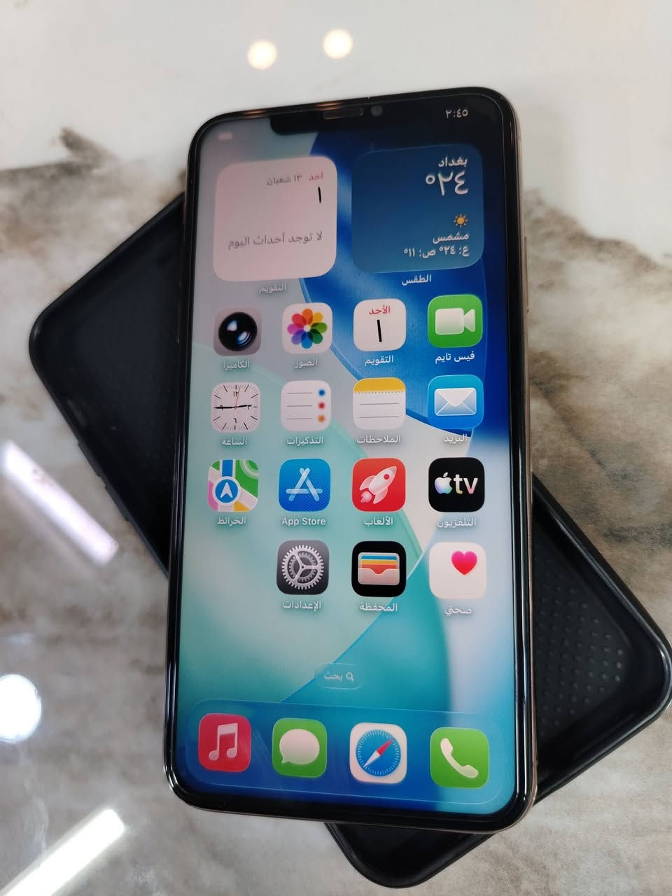 ايفون ١١ برو ماكس ٢٥٦ بطاريه ٧٦ مبدل شاشه نوعيه زينه بيع او مراوس ***********
