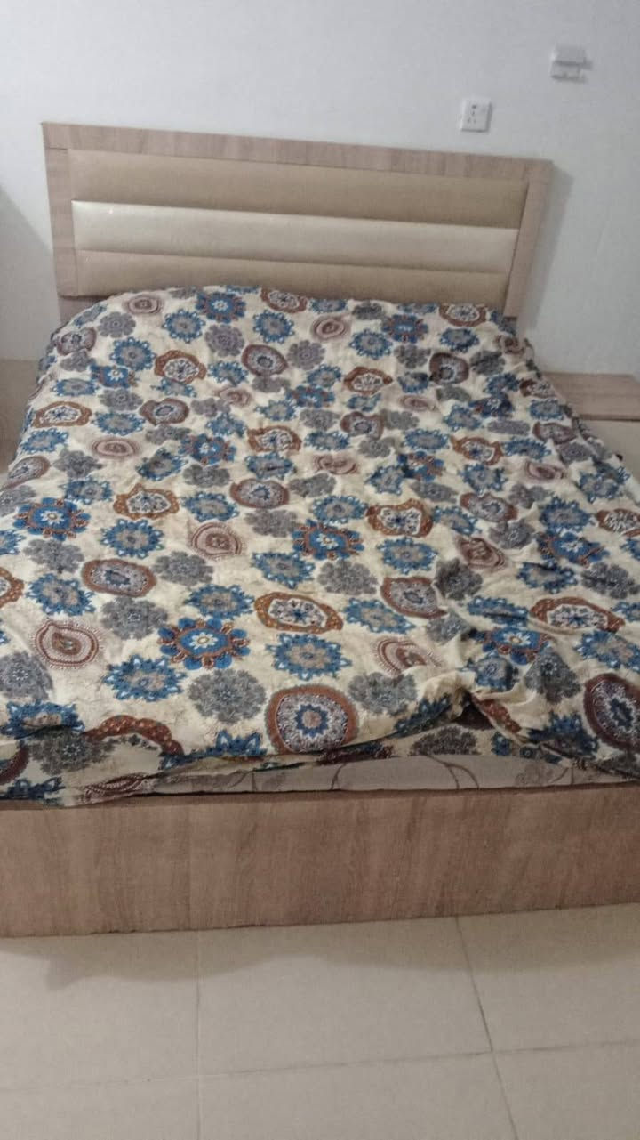 غرفه نوم للبيع بدون دوشك/بحركه/


**إذا كنت صاحب هذا الإعلان وتريد حذفه لأي سبب، رجاءا أرسل رسالة إلى الدعم الفني**