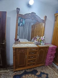 غرفه نوم للبيع اخشاب صاج تحتوي على كنتور ست ابواب ميز تواليت جربايه كو...