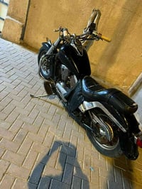 سلام عليكم كاواساكي فولكان محرك 400، الدراجة جديدة ونظيفة، بيها صوت با...
