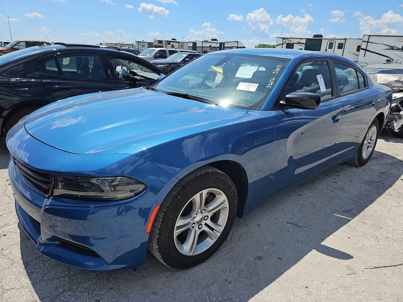 جارجر 2023 كلين تايل عدا بارد بالباب  دخول جديد حرة رقم فحص السعر 260 وبيها مجال للاتصال ***********
