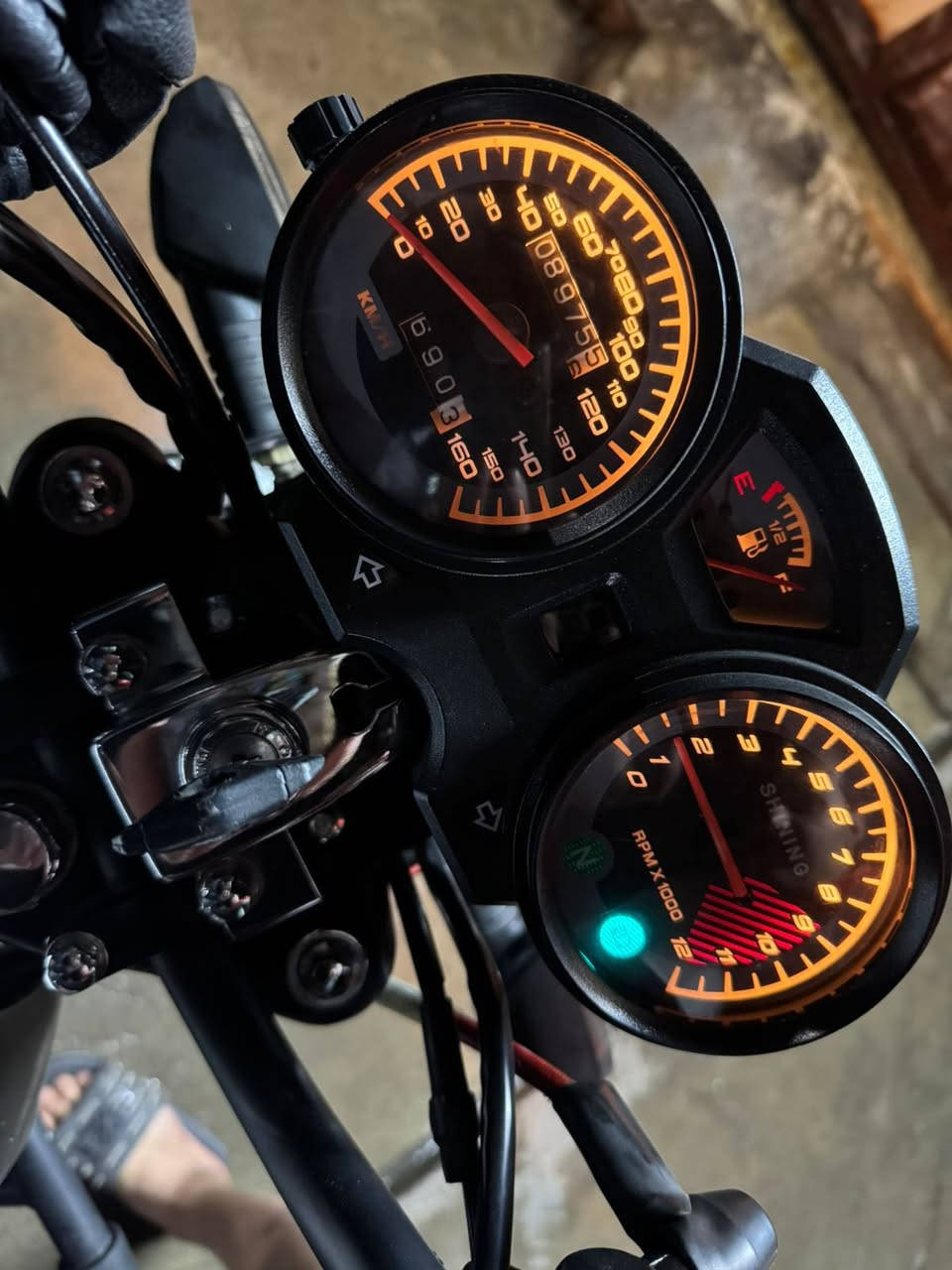 🔴دراجه شاينك للبيع 🔴
عنوان الدراجه موصل نبي يونس 📍

✔️دراجه شاينك 5 كير سلف هندر
✔️ مرقمه رقم نينوى لوحات انكليزي
✔️ثاني يوم احوال محرك 150
✔️كفاله عامه من كير مكينه شاصي 
✔️دراجه نضيف كامله مكمله
✔️ دهن ابداله امزويل 1/1 دراجه 
✔️موديل 2025
✔️ماشيه 9000
✔️كهربائيات كلها شغاله فول الفول
✔️مابيه اي نقص
✔️ماطور جاهزه
✔️السعر مليون 850
✔️ العنوان موصل نبي يونس 
 ✔️ اهل ال مليون ونص لا اتعب نفسك اصلا ماابيع اهل القساط لا تعب نفسك و لاتلح ماابيع 
        مع تحياتي للجميع 

للتواصل عل ارقام ما تتواجد عل فيسبوك ولا ماسنجر

اتصال 📞 ***********

اتصال 📞 ***********
