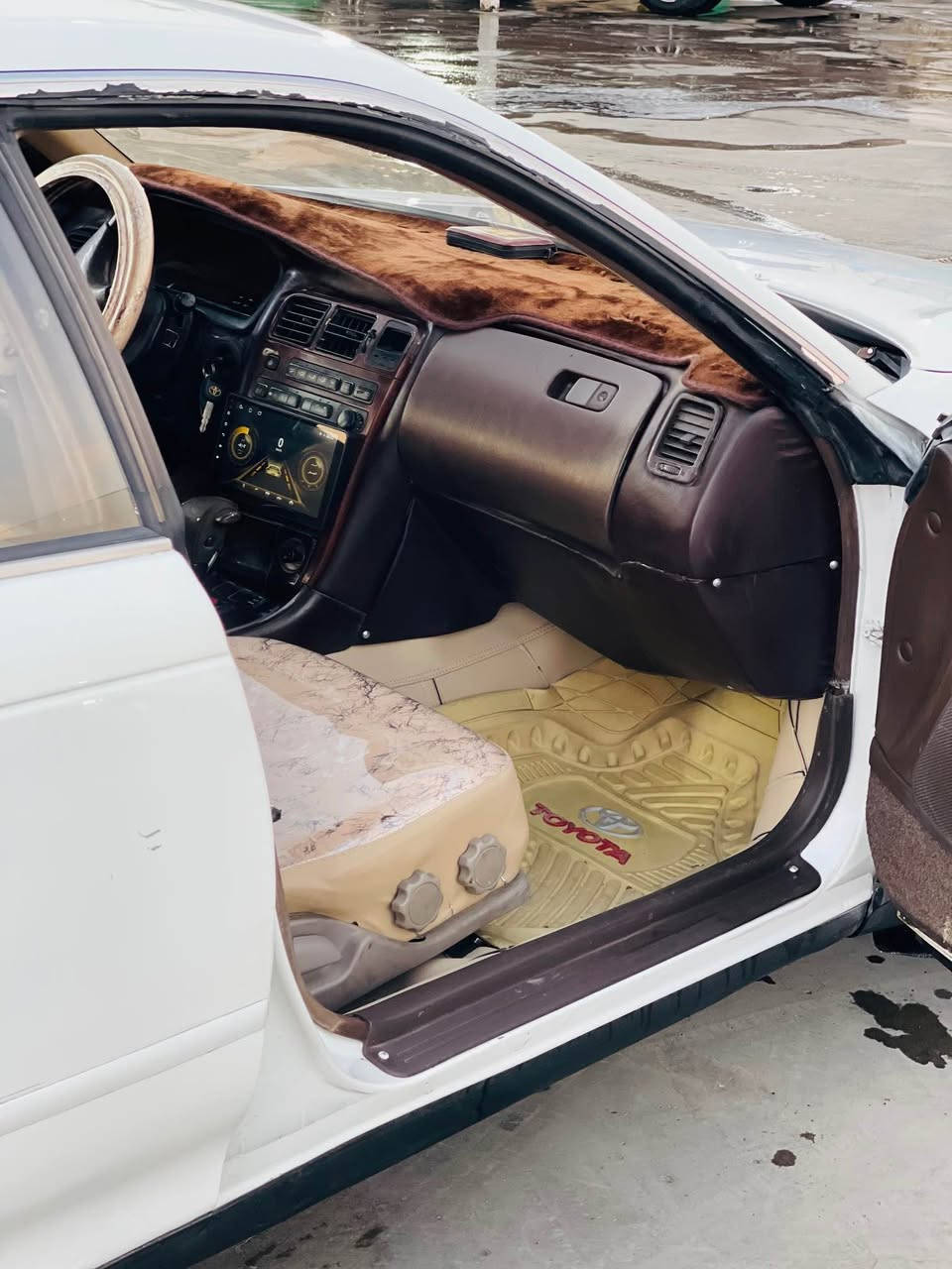 سلام عليكم 
سياره مارك نقل جثه سياره خير من الله مكينه كير حداده تايرات جدد كهربائيات جاهزه سياره كشنات تغليف وأرضيه تغليف شاشه جبيره سياره خير من الله مكينه ونجي جاهزه مكاني البصره سعر ٥٠ إذا عندك مراوس عادي 
رقم *********** Singapore
