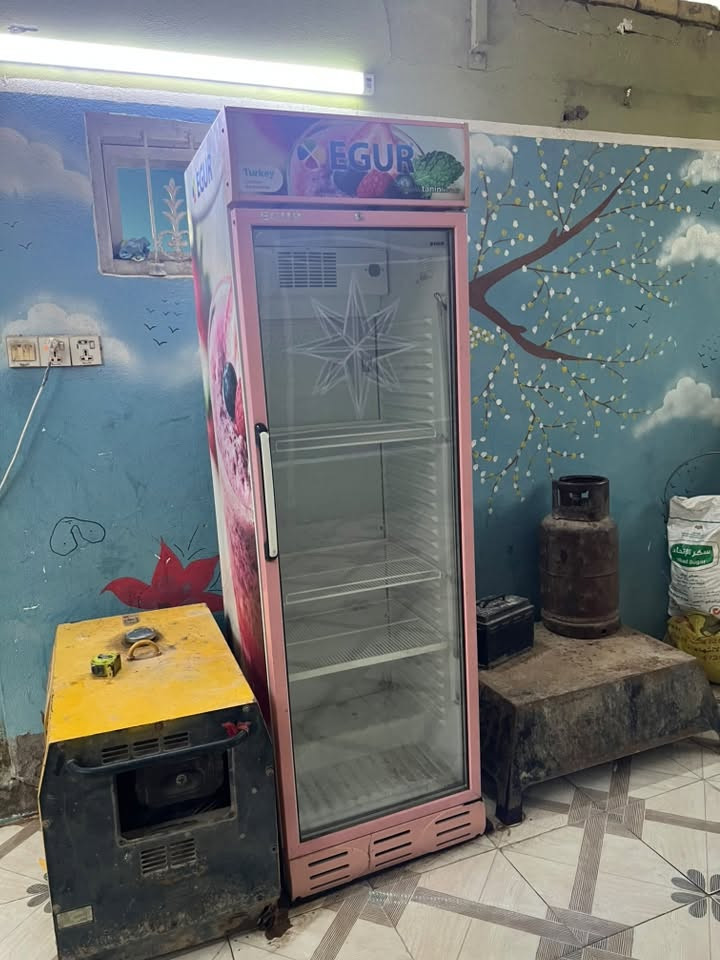 براد للبيع شغال شرط التبريد تشوف وتفحص قبل لا تاخذ 
للاستفسار  ***********
