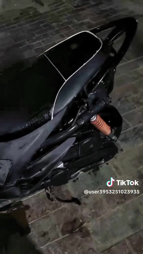 للبيع مكفوله نقص كتف شحن فقط ماتشحن دراجه لدراجه نكره بكل وقت وهندر شغال كامله ماعايزه سعر 675 وبيها مجال كوفه فلكة حبيب رعاش ***********
