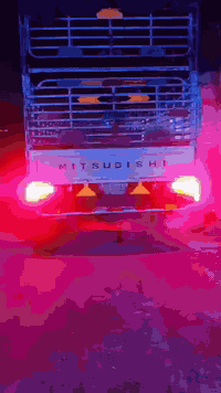 السلام عليكم كنتر خليجيه رقم واسط موديل 2015 حداديه  تخم تاير سياره مكفوله كفاله عامه شرط التحويل السعر 190 العنوان الشطره الدلال علي العكيلي 
الرقم الهاتف ***********
الرقم الهاتف ***********
