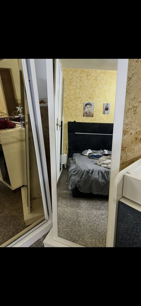 غرفه نوم تركي 9 قطع ضخمه بيه أضرار بسيط625  مكان بغداد لامين ثانية ***********
