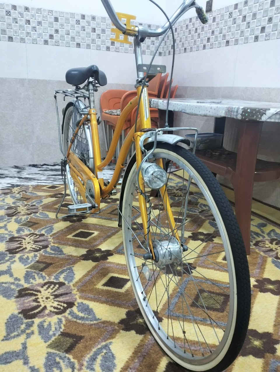 للبيع فقط لون مميز حجم 26
رقم الهاتف ***********
