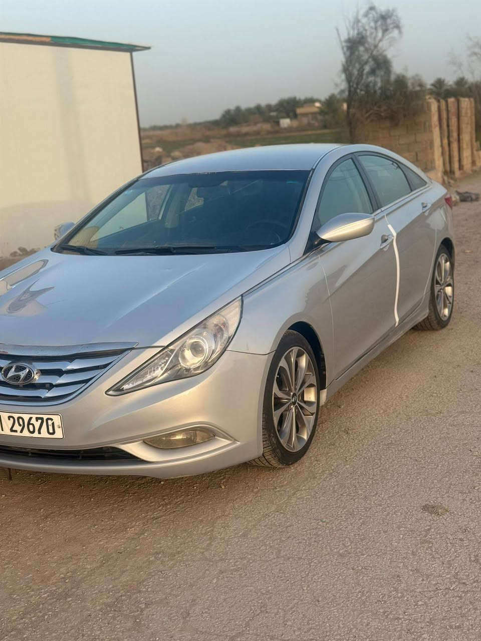 السلام عليكم هوندي سوناتا امريكي 2013   سياره بيه  بنيد مبدل فقط 
بدون دوخل  سياره جاهزه من مكينه وكير وحداديه وتخم تاير 
تبريد 
موصفات سياره 

تحكمات 
انظمه قياده 
ويل كرؤم 
حساساا خلفيه 
كشافات اماميه لد
سياره هزه جديد
رقم جديد 
سعر112بيه  مجال بيسط 
مكان سياره بابل 
لاتصال ***********
*********** حلة, بابل
