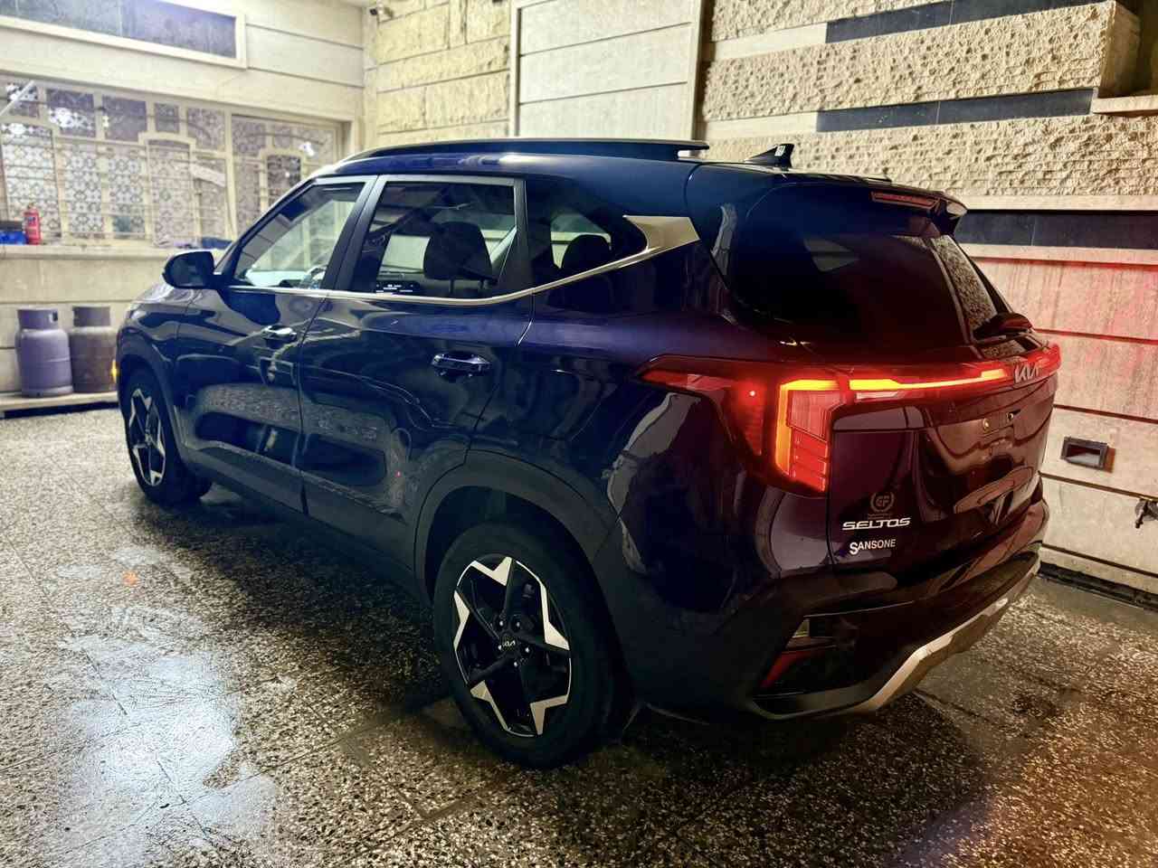 سليتوس 2024 وارد امريكي
🔴السيارة كفاله عامة من الصبغ والتبديل
فقط بارد قليل بالجاملغ الخلفي 
والصور امريكا مرفقه بالمنشور

✅موصفات السيارة 
-بصمة تشغيل عن بعد
-دواخل جلد لون مميز 🟠
-فتحه سقف 
-فول تحكم ستيرن 
-كامرا خلفية دوارة 
-شاير بالمري 
-رادار تحذير نقطه عمياء
-رادار تحديد مسار
-نظام قيادة ذاتية 
-قطعتين تبريد 
-تدفئة كشنات
-تحكم كشنات كهرباء
-شاشة كبيرة تدعم بلي
-شاشة اعدادات دجتال
-شاشة تحكم نظام تكيف
-نارة داخلية لد
-نظام طفاء ذاتي
-حاملة اكواب خلفية 
-محرك 2000 دوش
-ويل كب 17 مميز
-لد نهاري لايت زنون 
-لد خلفي 

السيارة جديدة ماشية 15 الف ميل فقط
دخول جديد بتاريخ 2026/2/11
المنفيس بأسمي بدون لوحات
السعر :175$ ورقة 
مكانها بغداد الدورة
الاتصال : *********** واتساب☎️
